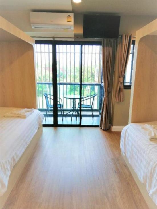 La La Moon Krabi Poshtel'N' Pool Bed & Breakfast Exterior foto