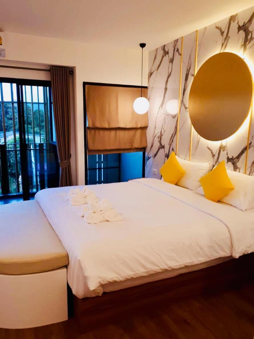 La La Moon Krabi Poshtel'N' Pool Bed & Breakfast Exterior foto