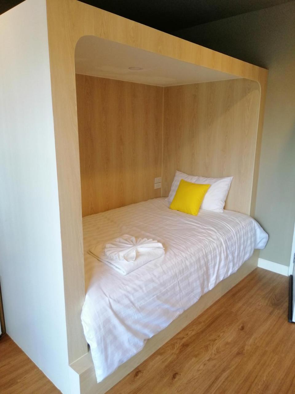 La La Moon Krabi Poshtel'N' Pool Bed & Breakfast Exterior foto